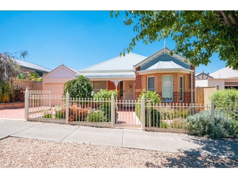 7 Reay Drive, Craigieburn VIC 3064