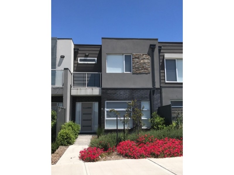 25 Kirkstead Grove, Craigieburn VIC 3064