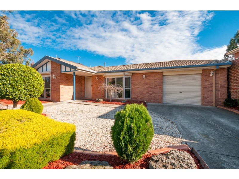 3 Almands Avenue, Roxburgh Park VIC 3064