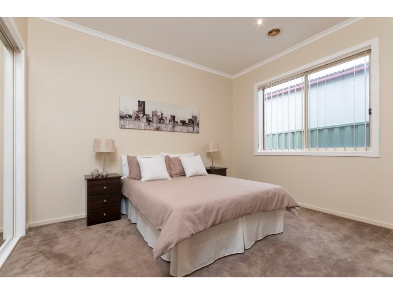 4 Studley Park Way, Craigieburn VIC 3064