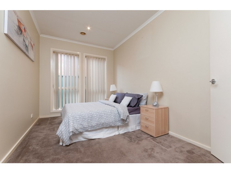 4 Studley Park Way, Craigieburn VIC 3064