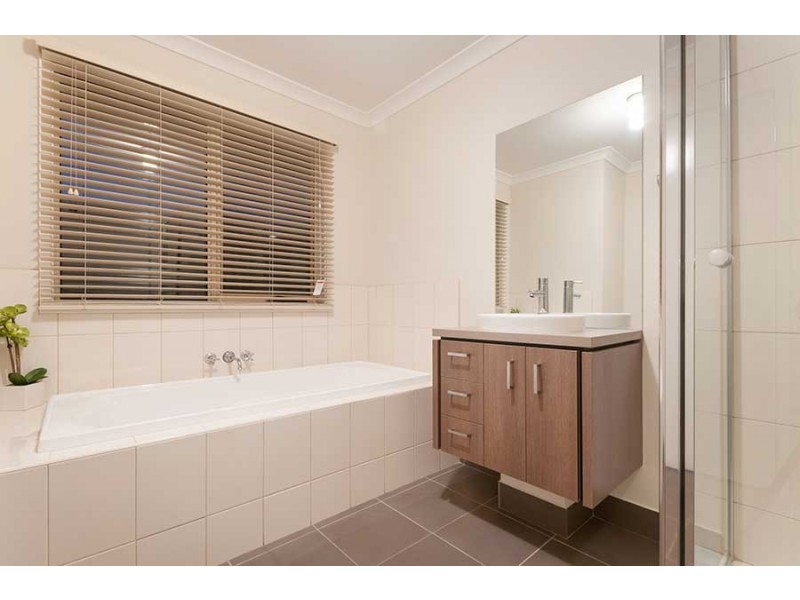 18 Silvan Terrace, Greenvale VIC 3059