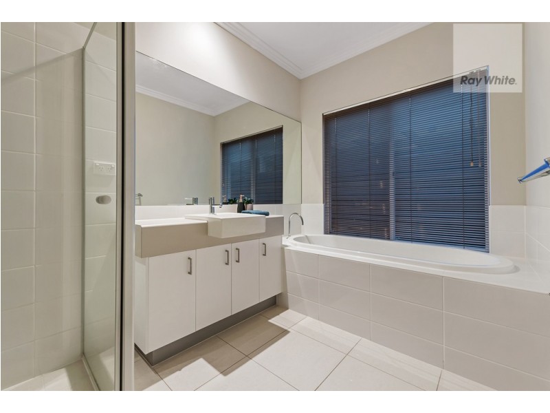 25 Hedges Street, Craigieburn VIC 3064
