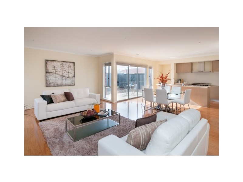 48 Biltmore Crescent, Roxburgh Park VIC 3064