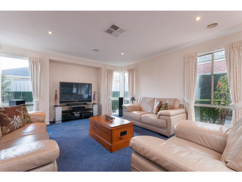 6 Tusmore Rise, Craigieburn VIC 3064
