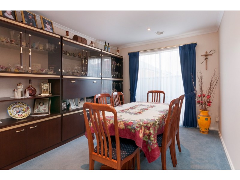 6 Tusmore Rise, Craigieburn VIC 3064