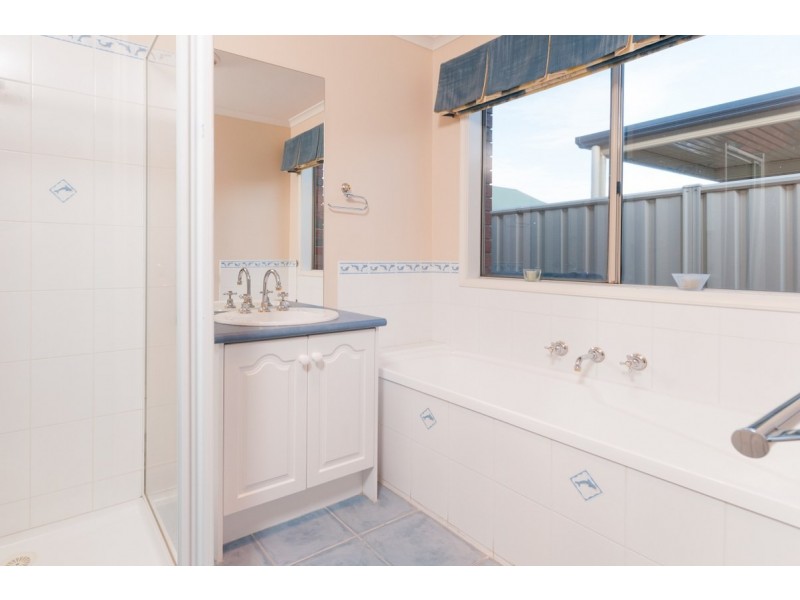 6 Tusmore Rise, Craigieburn VIC 3064