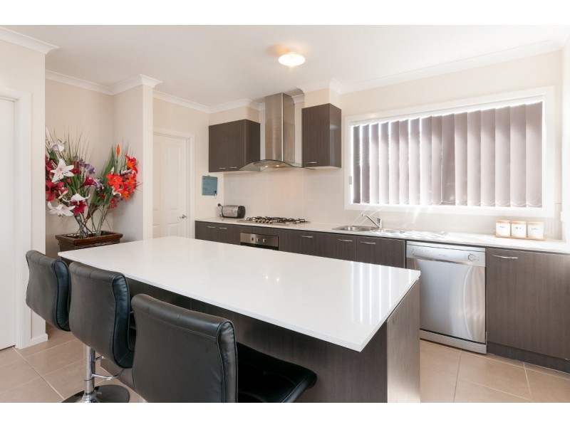 44 Domain Way, Craigieburn VIC 3064