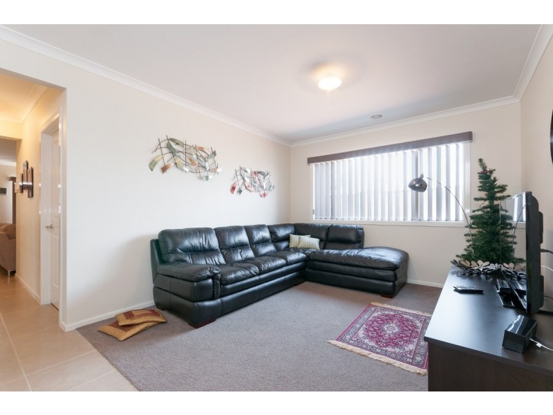 44 Domain Way, Craigieburn VIC 3064