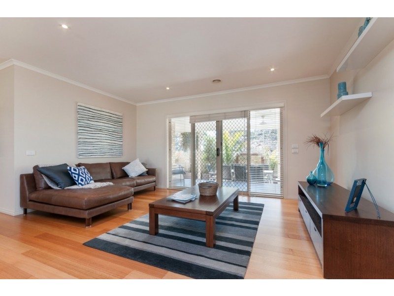 1 White Cedar Place, Craigieburn VIC 3064