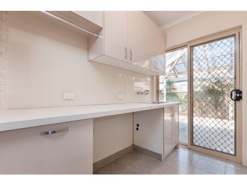 1 White Cedar Place, Craigieburn VIC 3064