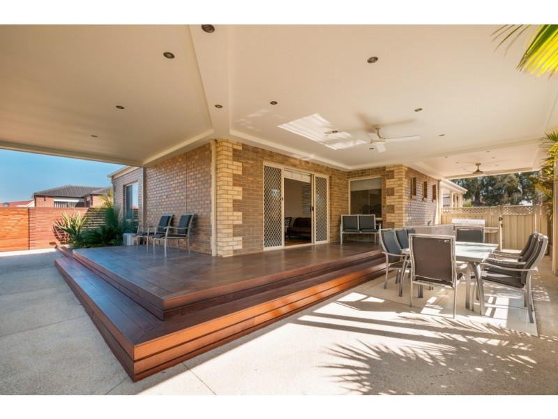 1 White Cedar Place, Craigieburn VIC 3064