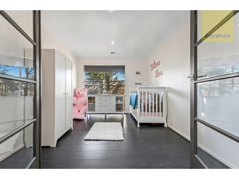 52 Woodlea Crescent, Craigieburn VIC 3064