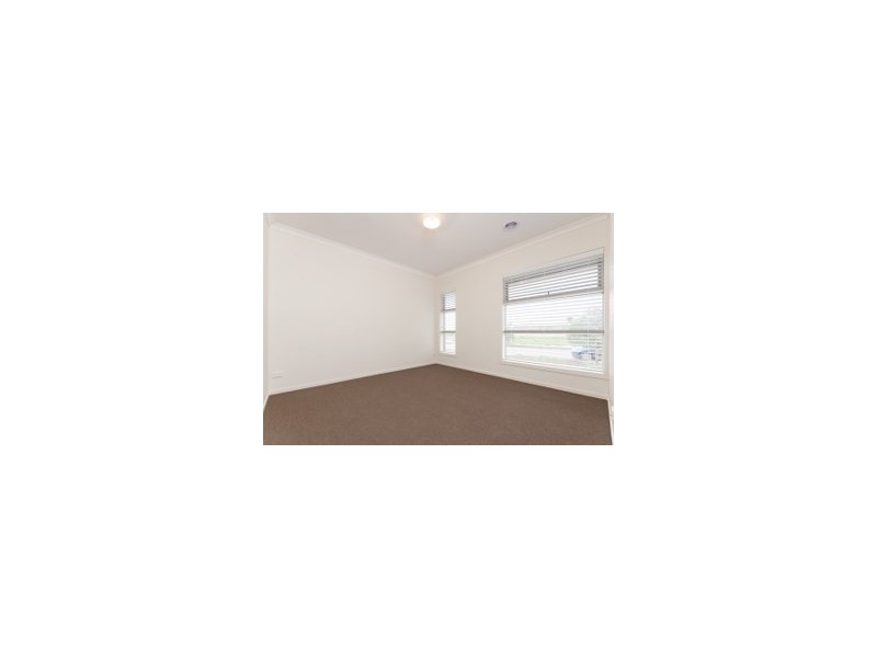 27 Belleview Crescent, Beveridge VIC 3753