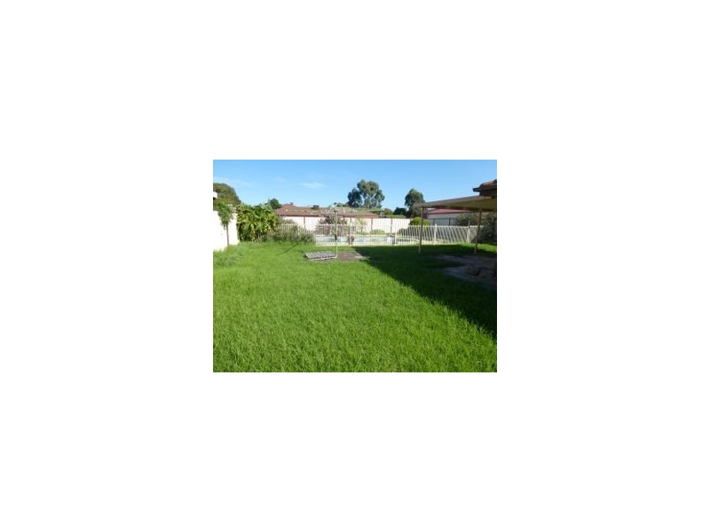 9 Metropolitan Avenue, Craigieburn VIC 3064