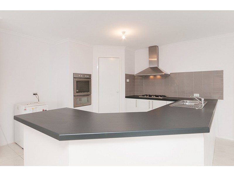 27 Grange Rise, Craigieburn VIC 3064