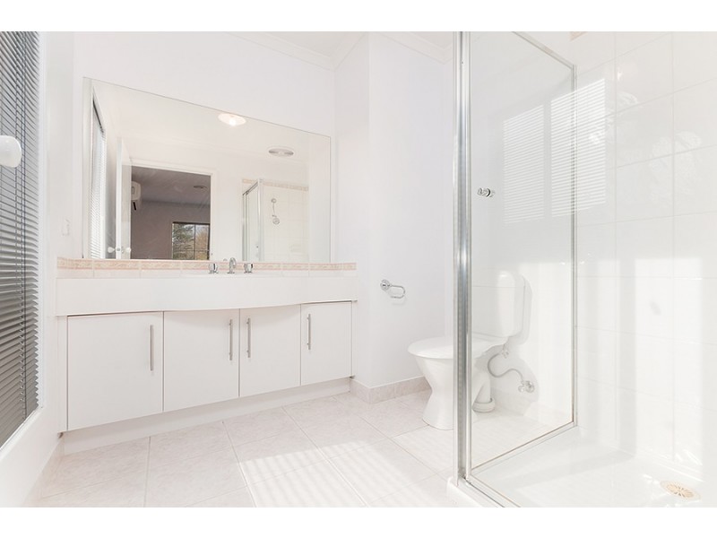 27 Grange Rise, Craigieburn VIC 3064