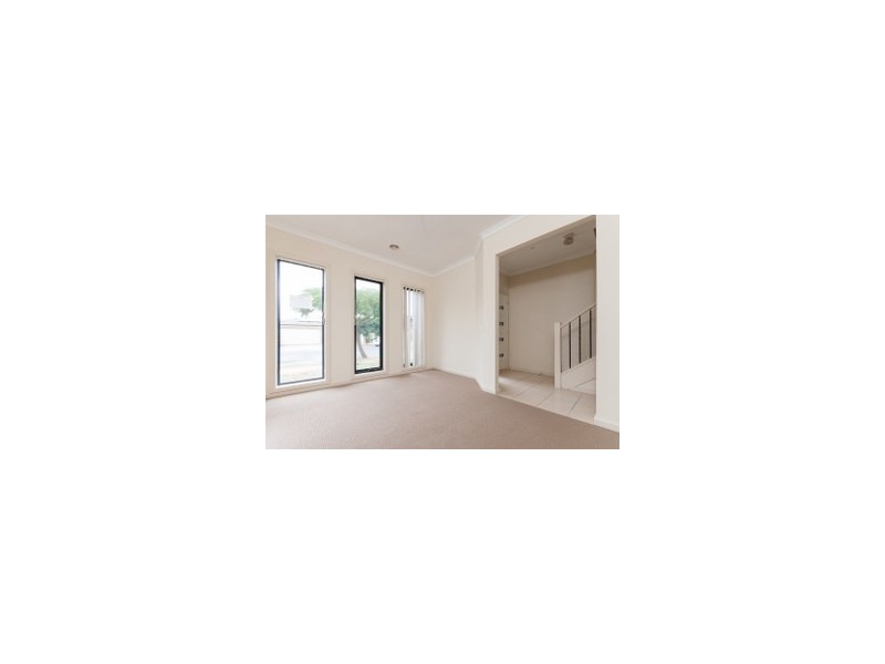86 Hayfield Road, Roxburgh Park VIC 3064