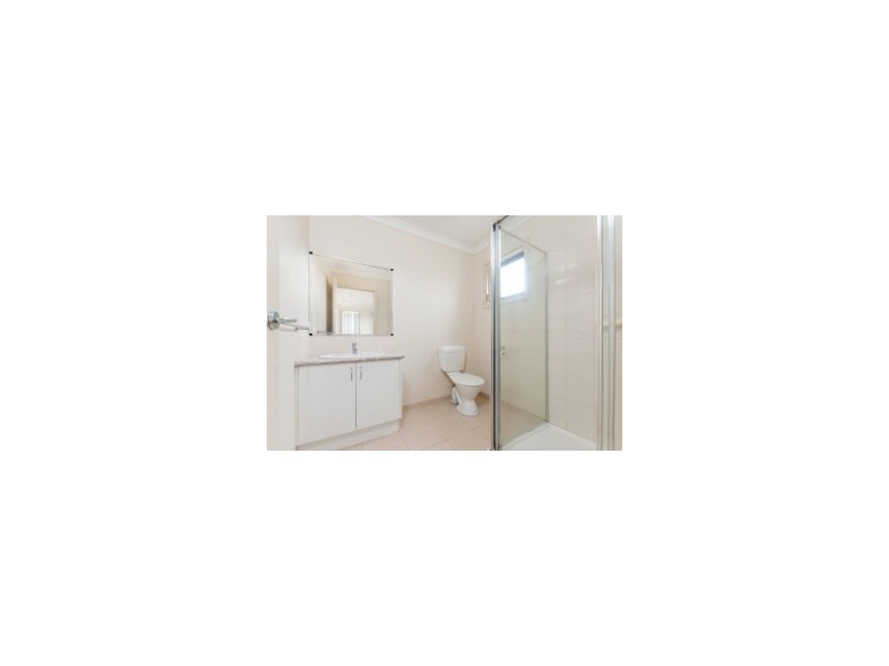 86 Hayfield Road, Roxburgh Park VIC 3064