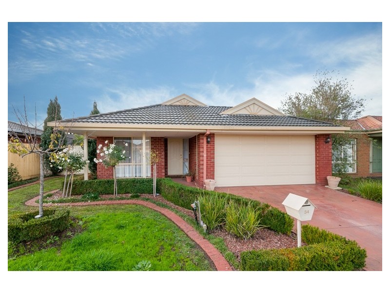 34 Rhine Drive, Roxburgh Park VIC 3064