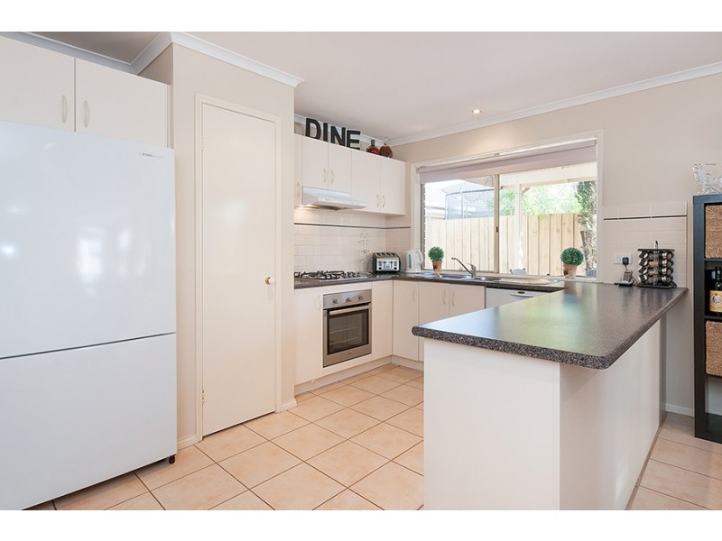 34 Rhine Drive, Roxburgh Park VIC 3064