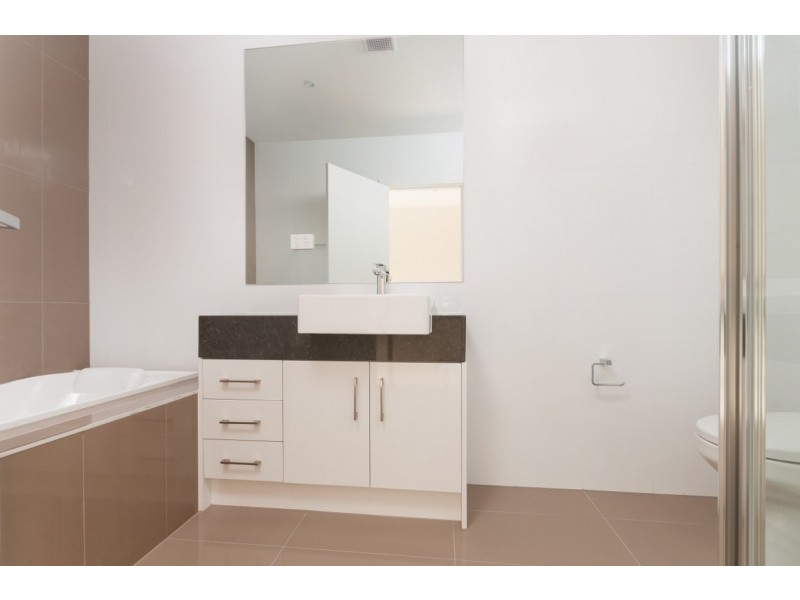 5A Huntington Drive, Craigieburn VIC 3064