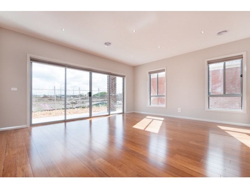 62 Evergreen Crescent, Craigieburn VIC 3064