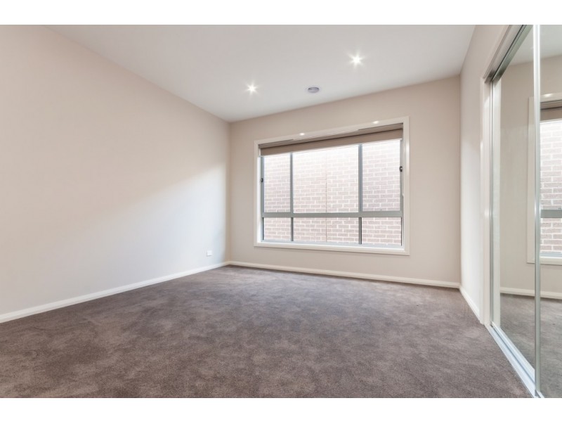 62 Evergreen Crescent, Craigieburn VIC 3064