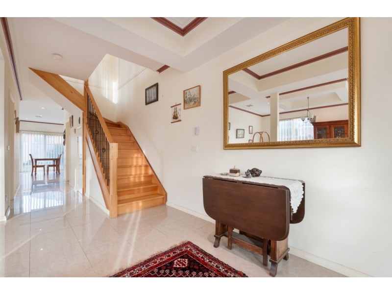 10 Osprey Place, Craigieburn VIC 3064