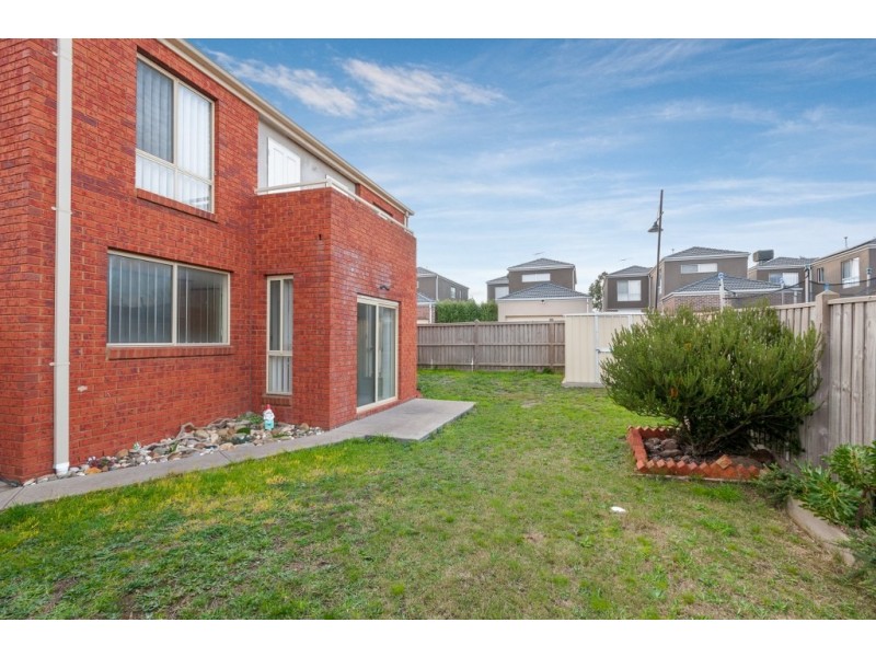 10 Osprey Place, Craigieburn VIC 3064