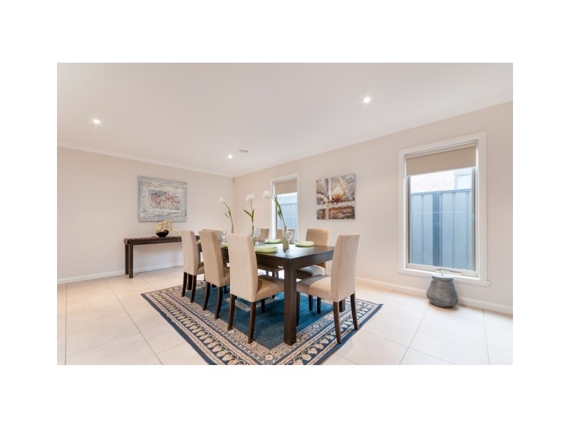 60 Bridgehaven Drive, Craigieburn VIC 3064