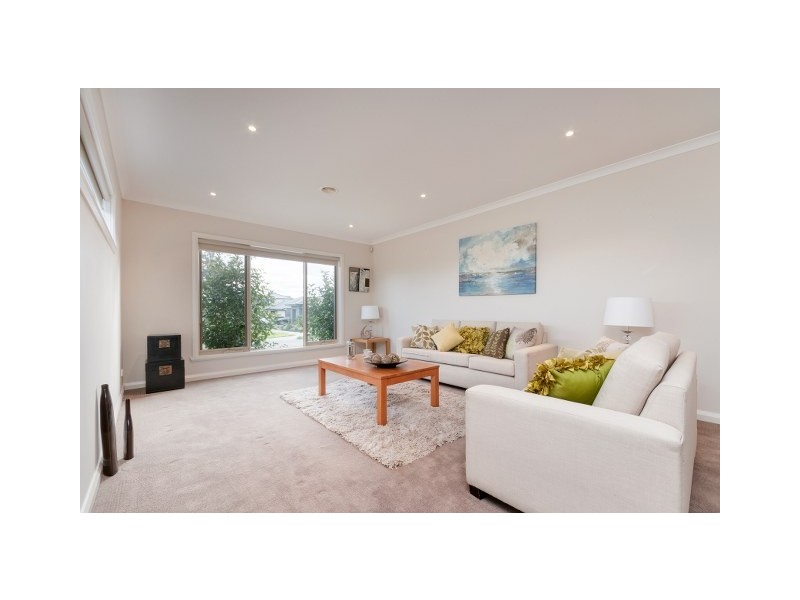 60 Bridgehaven Drive, Craigieburn VIC 3064