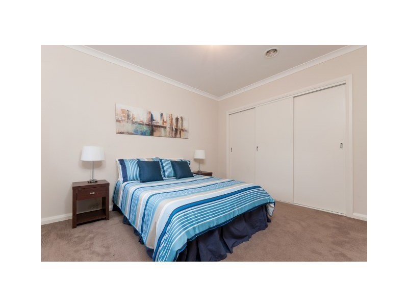 60 Bridgehaven Drive, Craigieburn VIC 3064