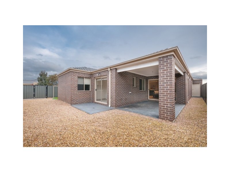 60 Bridgehaven Drive, Craigieburn VIC 3064
