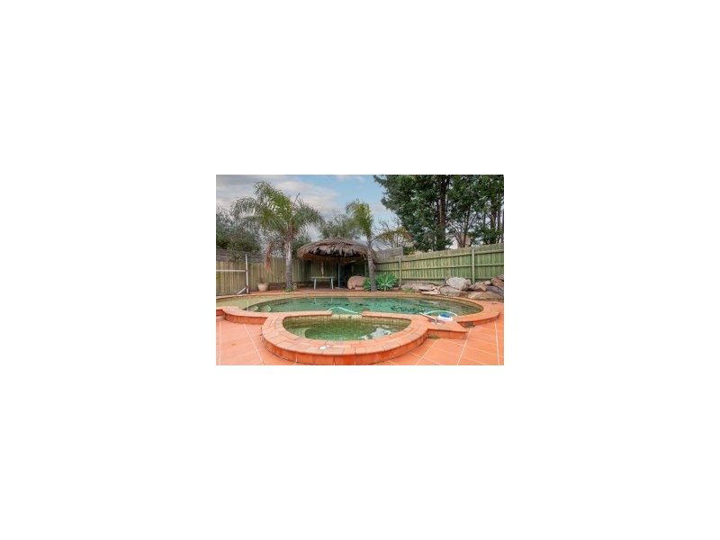 3 Preston Avenue, Roxburgh Park VIC 3064