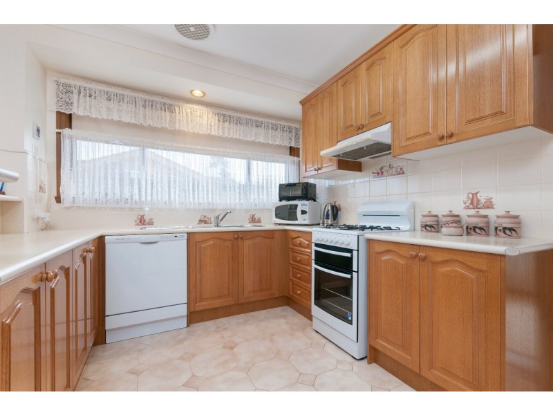 8 Kingswood Drive, Craigieburn VIC 3064