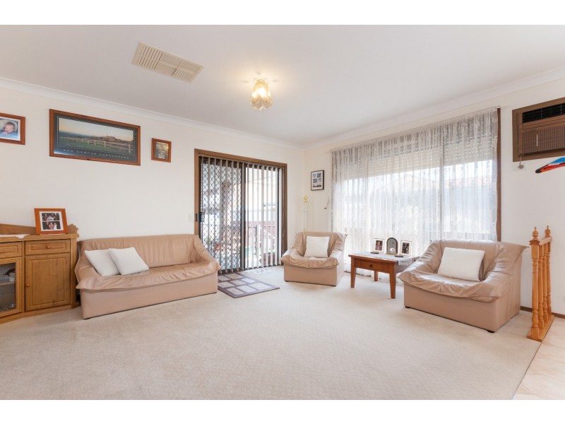 8 Kingswood Drive, Craigieburn VIC 3064