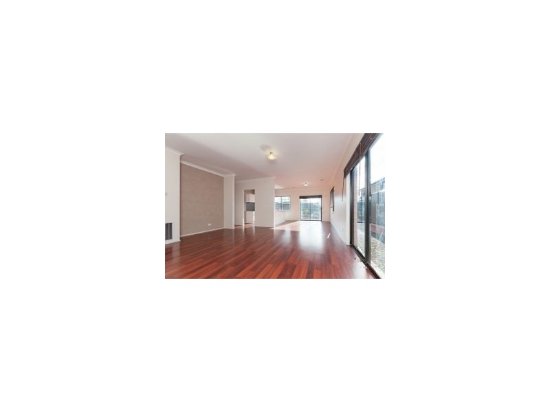 10 Middlesborough Drive, Craigieburn VIC 3064