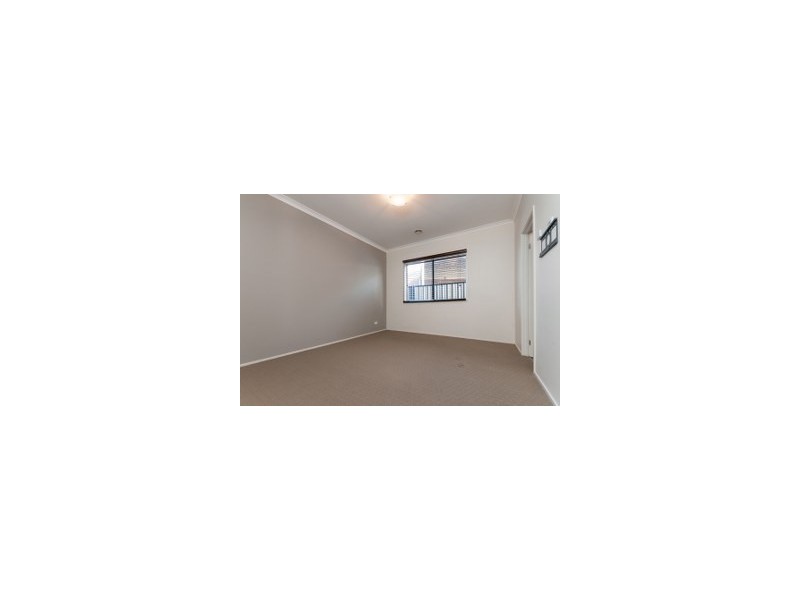 10 Middlesborough Drive, Craigieburn VIC 3064