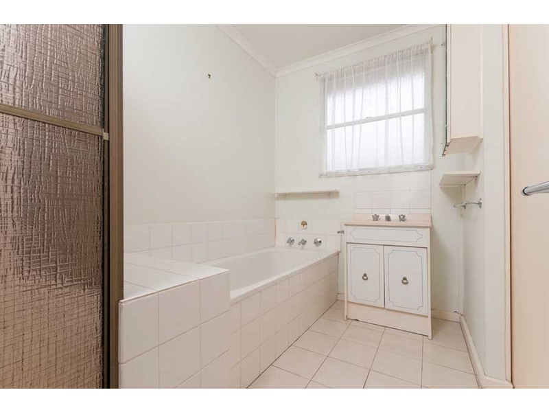 3 Canadian Court, Meadow Heights VIC 3048