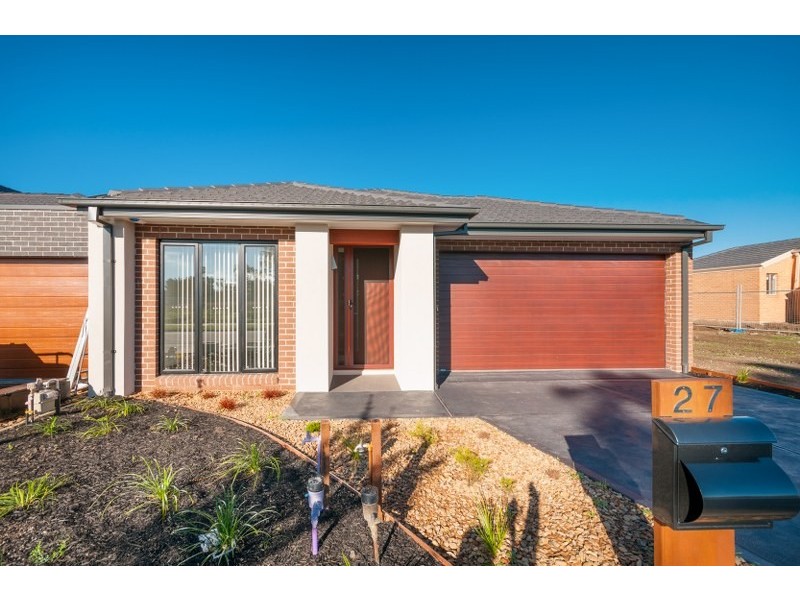 27 Daybreak Vista, Mickleham VIC 3064