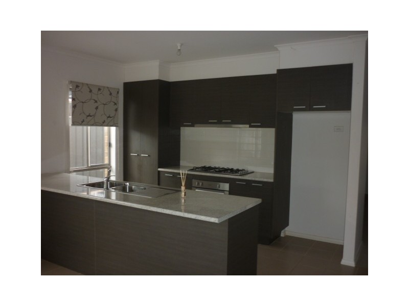 46 Kinglake Crescent, Craigieburn VIC 3064