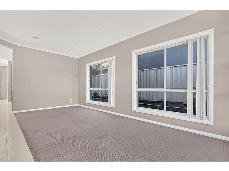 23 Moonah Place, Craigieburn VIC 3064