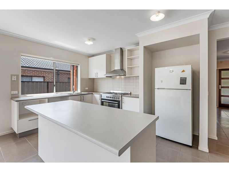 26 Rainham Avenue, Craigieburn VIC 3064