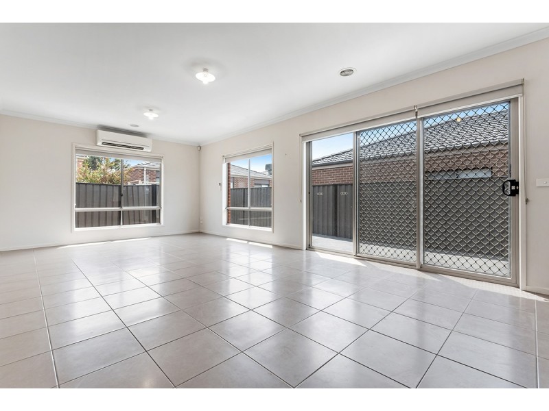 26 Rainham Avenue, Craigieburn VIC 3064