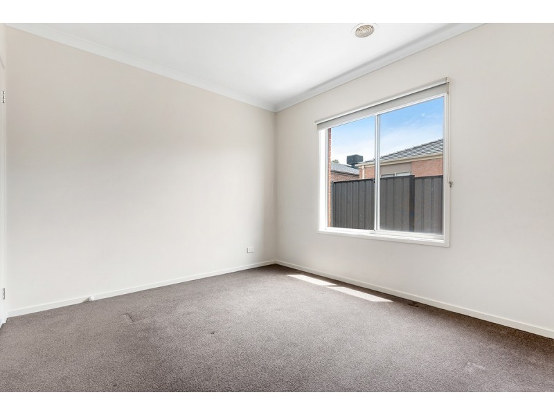 26 Rainham Avenue, Craigieburn VIC 3064