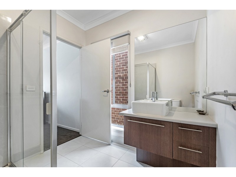 26 Rainham Avenue, Craigieburn VIC 3064