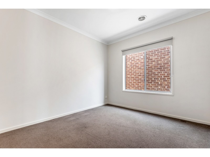 26 Rainham Avenue, Craigieburn VIC 3064
