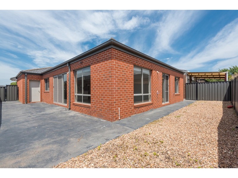 26 Rainham Avenue, Craigieburn VIC 3064