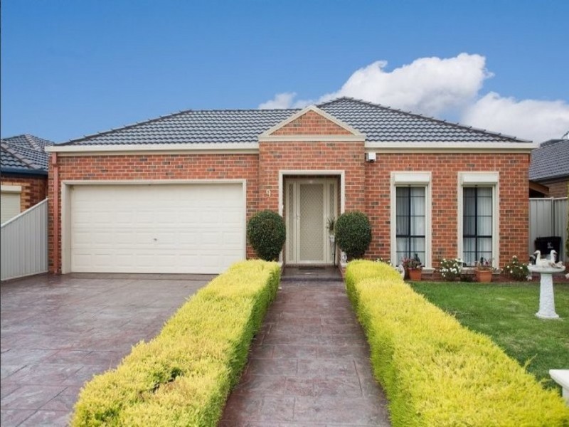 9 Shearwater Place, Craigieburn VIC 3064